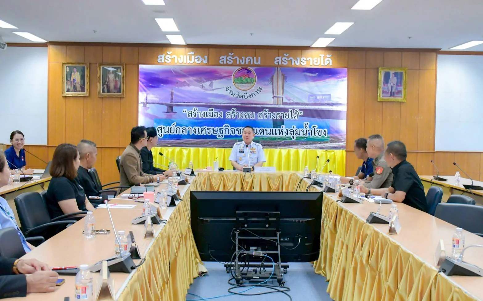 ประชุมเตรียมความพร้อมการจัดงาน แสงนำใจไทยทั้งชาติ เดิน วิ่ง ปั่น ป้องกันอัมพาต ครั้งที่ 12